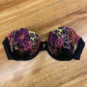 Target/Xhilaration strapless embroidered swim top